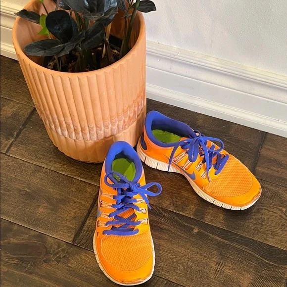 Neon Orange Nike Free Running Shoes - Picture 2 of 7